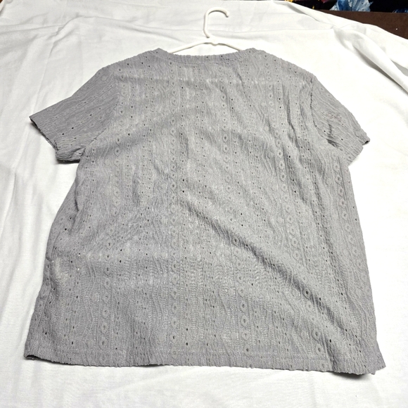 CASUAL TOP - Picture 2 of 3